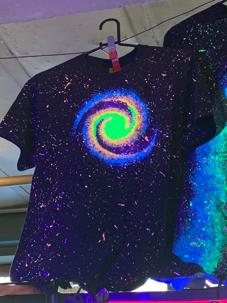 Kids Spiral Galaxy Tee Glow in the Dark – GalaxyWear